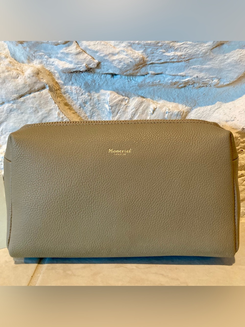 NWT Moncrief London “Talia” grey full grain Italian leather cosmetic bag/clutch